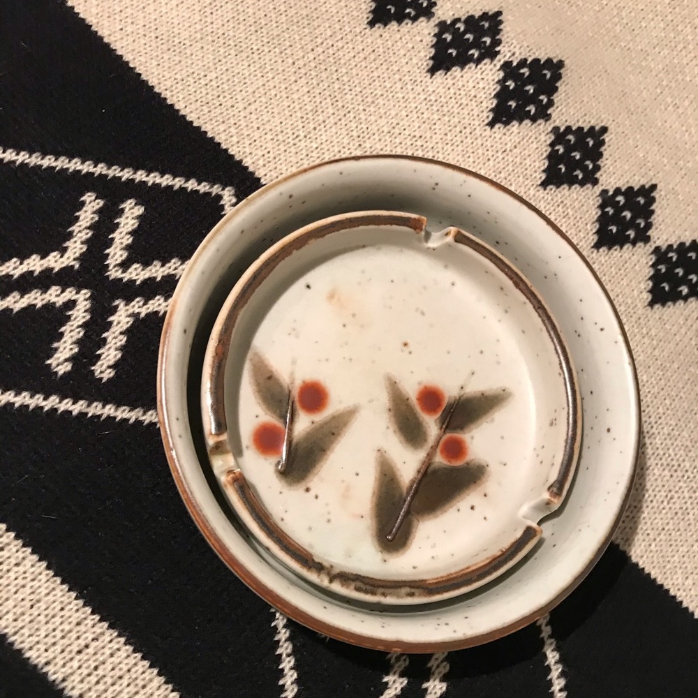 Nesting bowls - Picture 2 of 4